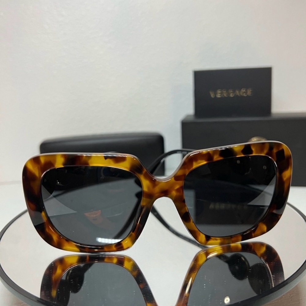 Versace Sunglasses. NEW VE4434 - Picture 8 of 14